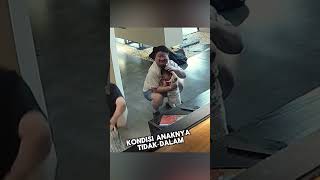 Download lagu Dia terlalu bersemangat bermain dengan anaknya mp3 Download lagu Dia terlalu bersemangat bermain dengan anaknya mp3