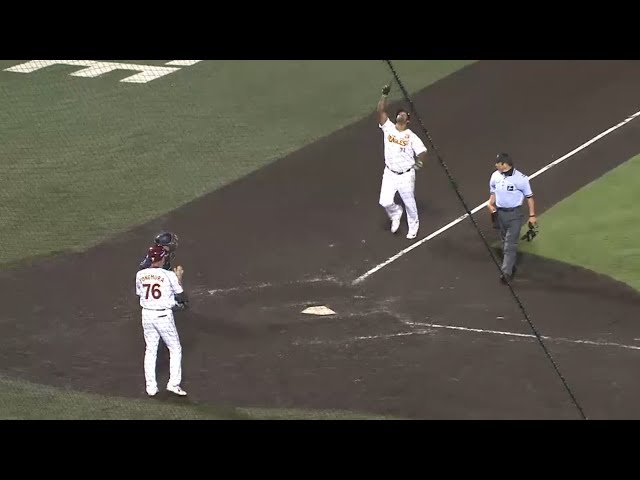 【8回裏】2試合連発!! 2者連続!! イーグルス・ペゲーロの一発でついに同点!! 2016/8/27 E-Bs