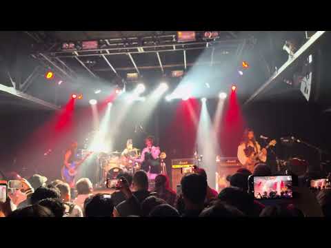 QWER_고민중독 (T.B.H) at Atlanta (포커스 망함, Camera AF was fxxxed up)