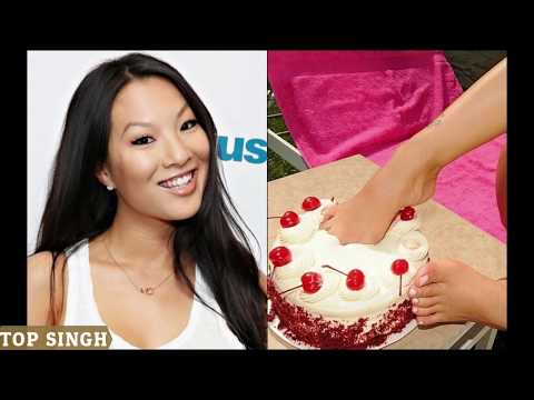 download lagu mp3 mp4 Footsie Babes Mia Lelani, download mp3 Footsie Babes Mia Lelani free downloadn, video klip Footsie Babes Mia Lelani