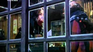 Marry Me, Mary! - To Love Her On Knees