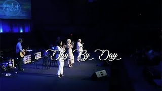 Point Of Grace: Day By Day (Live in Knoxville, TN)