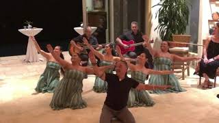 Acoustic &amp; Unplugged: Kealiʻi Reichel Moves The Audience to Tears with "Maunaleo" for his Mother