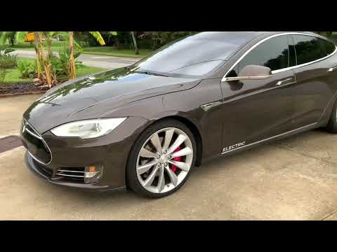20 reasons why you should buy a older used Tesla model S