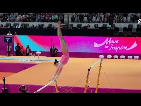 Kaylia Nemour 🇩🇿 scores HUGE 15,166 on bars during All-around Final - World Championships 2025