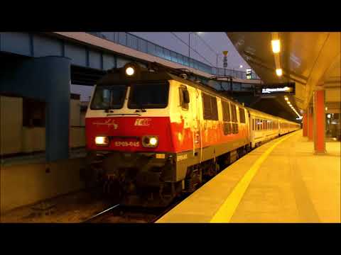 Niepodległa EP09-045 Kraków Główny z pociągiem ekspresowym InterCity nr EIC3122 "Norwid"