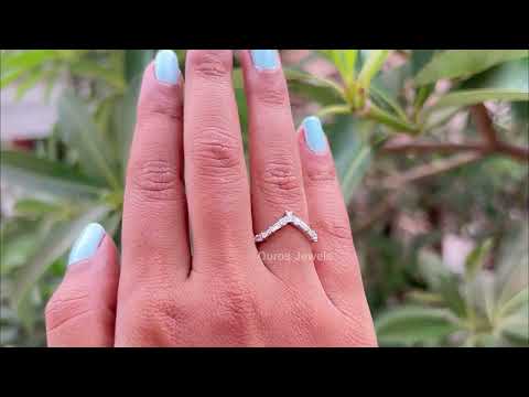 Tapered  Baguette and Round Chevron Wedding Band @ourosjewels