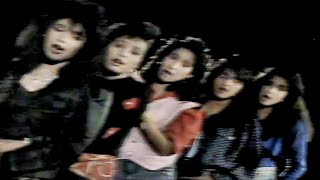 Download lagu Mega Selvia Dkk  -  Ketika Cinta Hadir Disini mp3