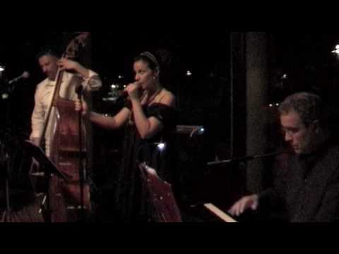 Jazz -UnJazz Trio   "Love Dance"