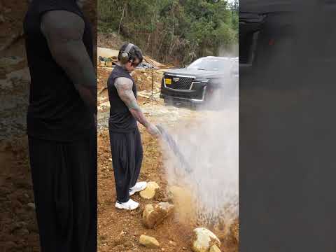 Le disparamos a mi Cadillac