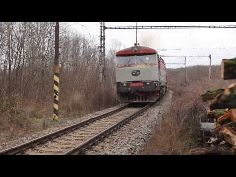 "Bardotka" 749.107-9 vjezd do stanice Praha - Krč