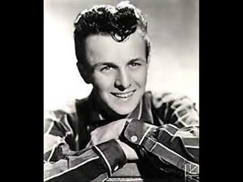 CHARLIE GRACIE  apresenta   BUTTERFLY   de  Lowe e Mann