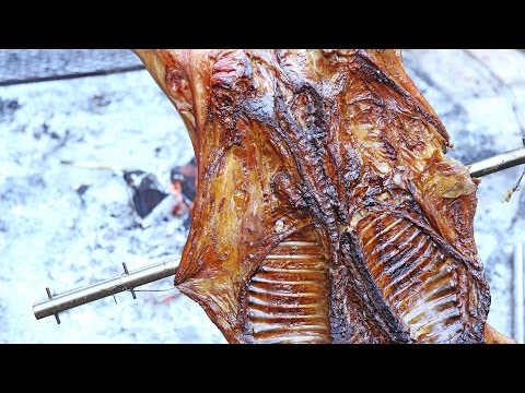 download lagu mp3 mp4 Chancho Al Asador, download lagu Chancho Al Asador gratis, unduh video klip Chancho Al Asador