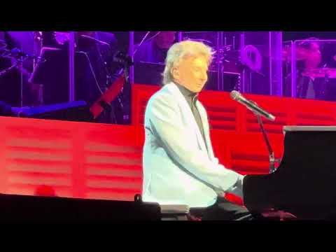 Mandy-Barry Manilow (Radio City Music Hall) 04/09/2025.