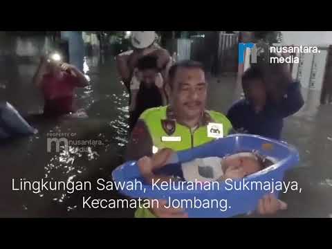 BANJIR DI CILEGON: 1 WARGA MENINGGAL DUNIA, RUMAH PEJABAT TERENDAM