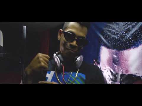 El Tasis & Melany - Chacha (Video Oficial)