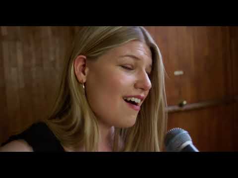 Brynn Elliott- Beautiful Things (Live Acoustic Performance)