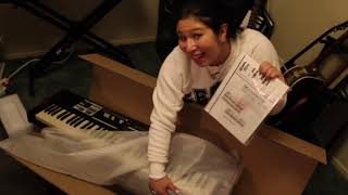 Video thumbnail for Unboxing... The Hammond Organ SK1 73 keyboard by emikomusic