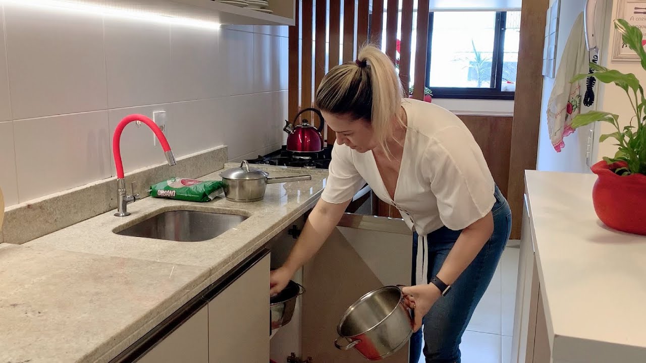 COMO SER UM EXEMPLO DE DONA DE CASA SEM SER PERFEITA | A Perfeição Não É Necessária | Vida De Ale