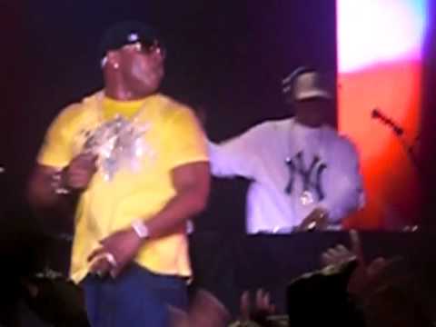 LL Cool J - Get It On Tonite (Montell Jordan) - Live at Nokia Theatre Times Square on 2/19/09