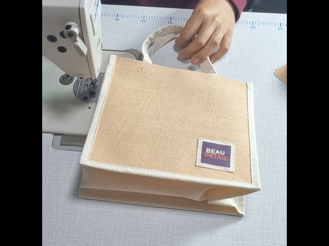 Vídeo relacionado con Docliick. Bolso Tote bag con Frase Motivadora y Mensaje. Regalo Motivador para Mujer. Bolso tela compracon mensaje motivador.Algodón 100% - La Confianza