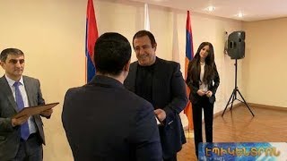Գ.Ծառուկյանը դրամական պարգևներ է հանձնել բարձր առաջադիմությամբ աչքի ընկած 500 ուսանողների