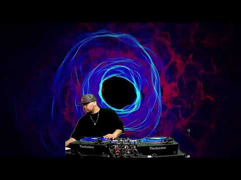 Dj Flipmixx in the decks!