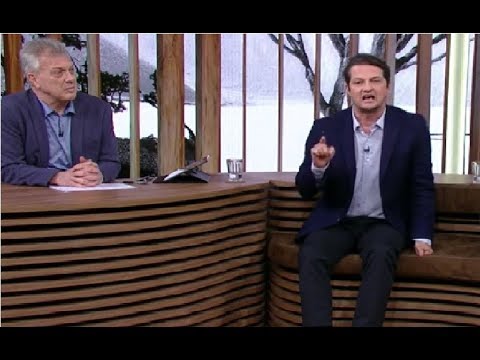 Marcelo Serrado interpreta Coriolano de Shakespeare - Conversa com Bial 16/11/2017