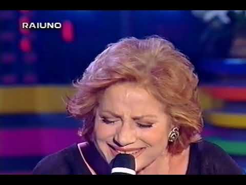 Mirna Doris interpreta 'Era de Maggio' di Salvatore Di Giacomo e Pasquale Mario Costa, 1885.