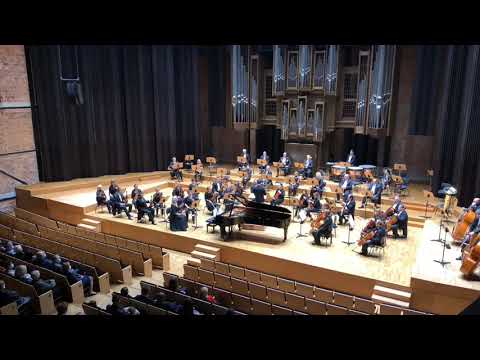F. Chopin - Koncert fortepianowy f-moll op. 21, cz. I - Piotr Tymura 11 lat