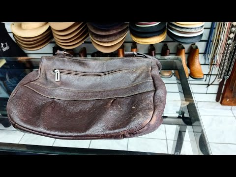 Renew the paint and moisturize the leather on your bag with a single product at home.