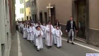 preview picture of video 'IMG_3216 (00_00_01) Lorelyn, Prima Comunione a Malè, domenica 11 maggio 2014.'