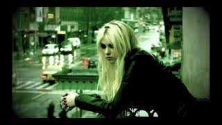 Hole — Samantha (LYRICS.)