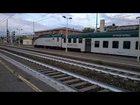 E464 457+8 piano ribassato Trenord - Milano Greco - 31/8/2021