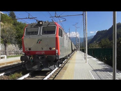 FS E652 : En gare de Beaulard en direction de Modane