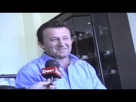 Vizitat e shqiptareve per Vitin e Ri - (2 Janar 2001)