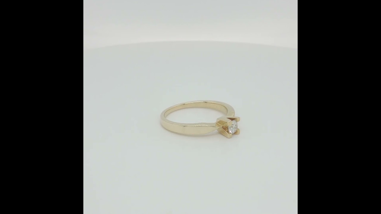 Kleopatra ring 0,15 H-W/SI 8 kt