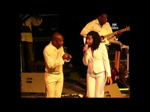 Steve Lie and Anneclaire Power singing Redemption Song