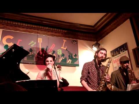Aurora Garcia Sextet "I Wish I Knew How It Would Feel to Be Free" @ Cafe Central (Madrid)