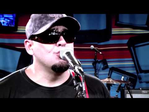 Raimundos em "Mulher de fases" no Estúdio Showlivre 2011