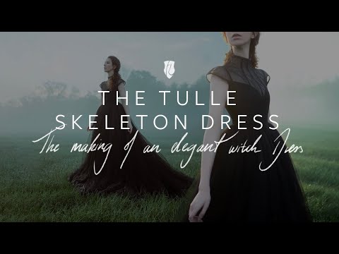 The Making of the Tulle Skeleton Dress - Cozy Autumn Sewing of a modern Witch Dress