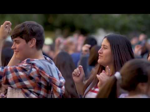Flashmob de Zorba en la Plaza de armas de Santiago por Fundación Mustakis (2018)