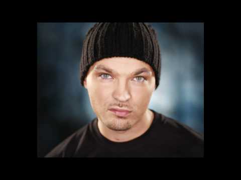 Puya feat. Tudor Sisu si Yolo - Blah Blah