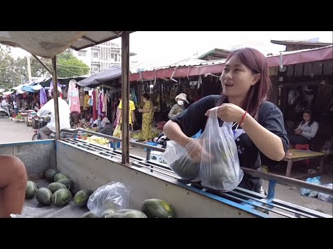 Daily lifestyle of vendor in market | Cambodian life in market