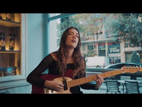 Maria Yfeu - Cuatro Rosas (live)