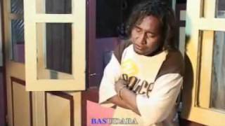 Download lagu Jossie Lumalessil. Mangapa mp3