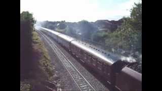 preview picture of video 'LMS steamer 6233 passing Aldridge'