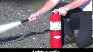 Using a Fire Extinguisher (Spanish)