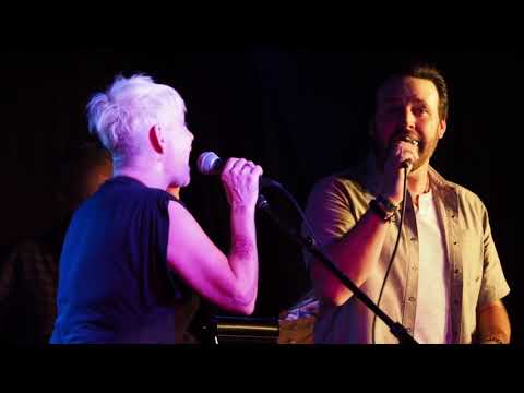 Mark Wills (ft Lorrie Morgan) - Til a Tear Become a Rose (Live)