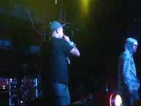 El paisa y Kalibre freestyle Batalla de Gallos Perú 2013